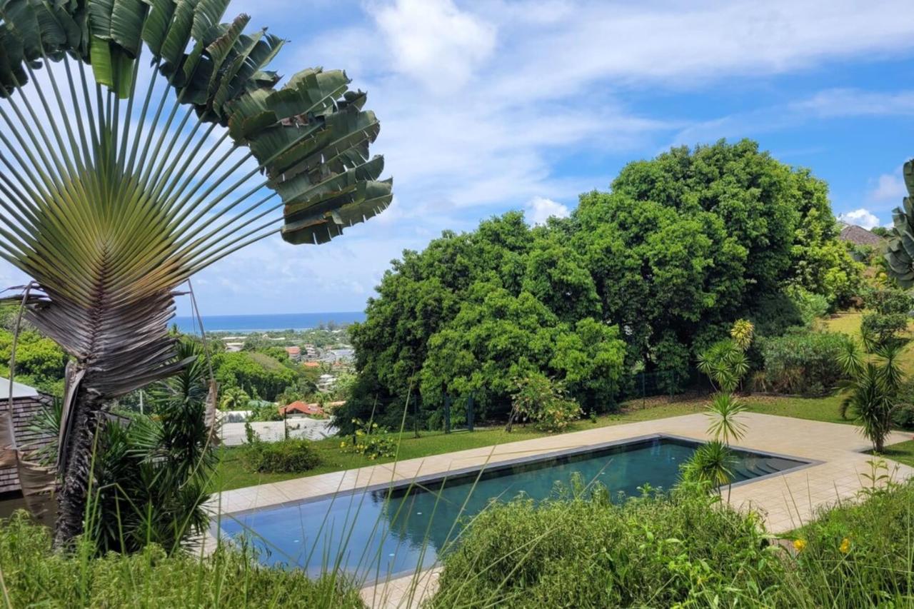 Naia Lodge Arue  Dış mekan fotoğraf